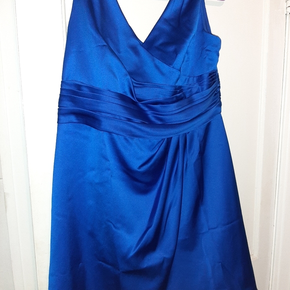 Davids Bridal | Marine V-Neck Knee Length Dress 18 - Picture 1 of 4